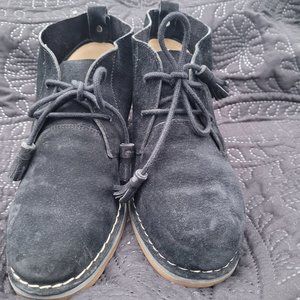 Hush Puppies- black suede booties